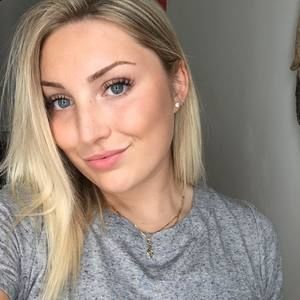 Meet your Posher, Stella